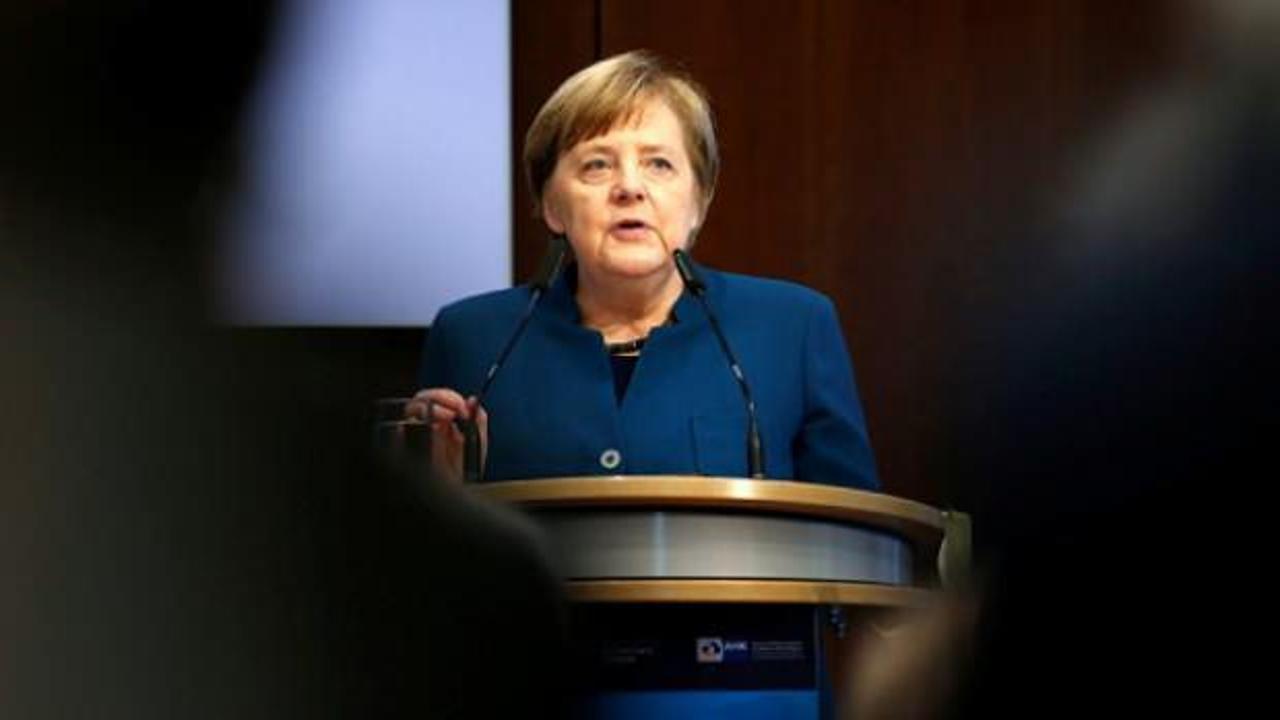 Merkel: AB, şimdiye kadarki en büyük sınavıyla karşı karşıya