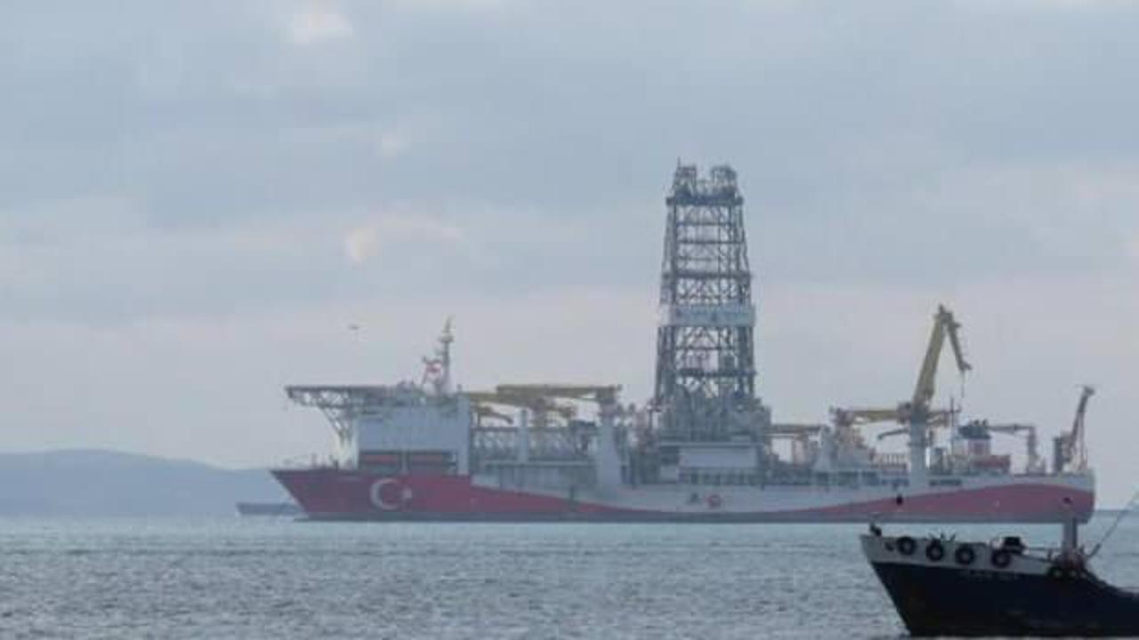 Türkiye'nin ilk yerli sondaj gemisi 'Fatih' İstanbul'da