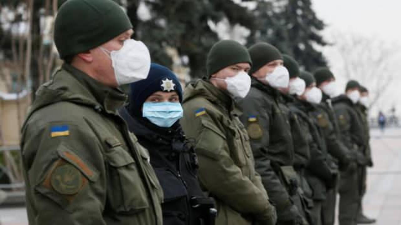 Ukrayna ordusundan 1 asker koronavirüsten öldü