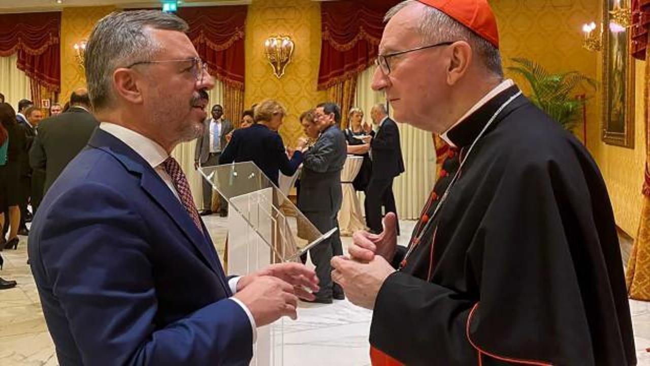 Vatikan Başbakanı Parolin ile Büyükelçi Göktaş telefonda görüştü