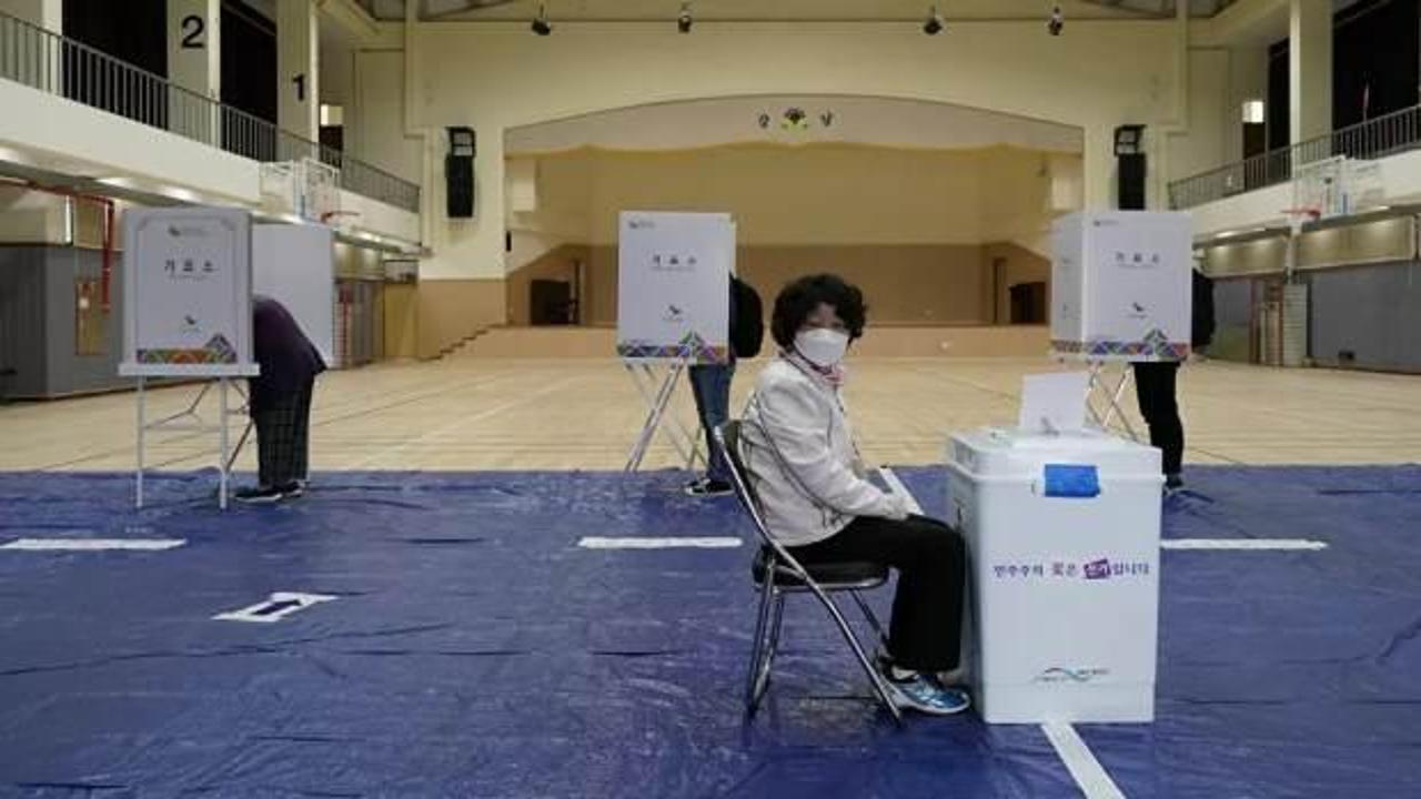 Güney Kore'de koronavirüsün gölgesi altında seçim yapıldı
