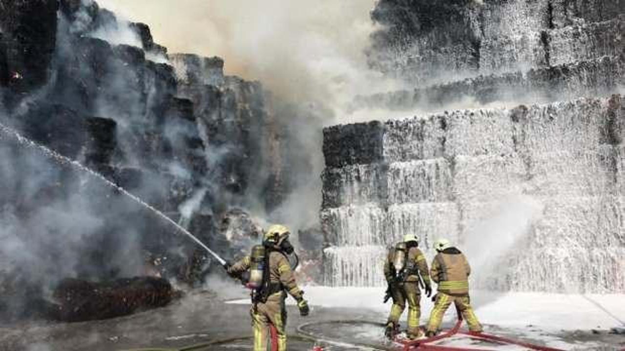 Halkalı'da kağıt fabrikasında korkutan yangın