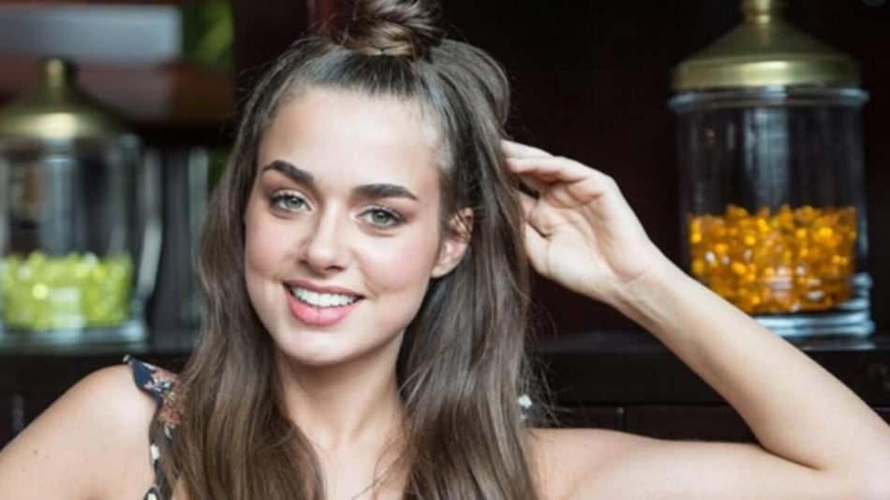 Oyuncu Bensu Soral ticarete atıldı!