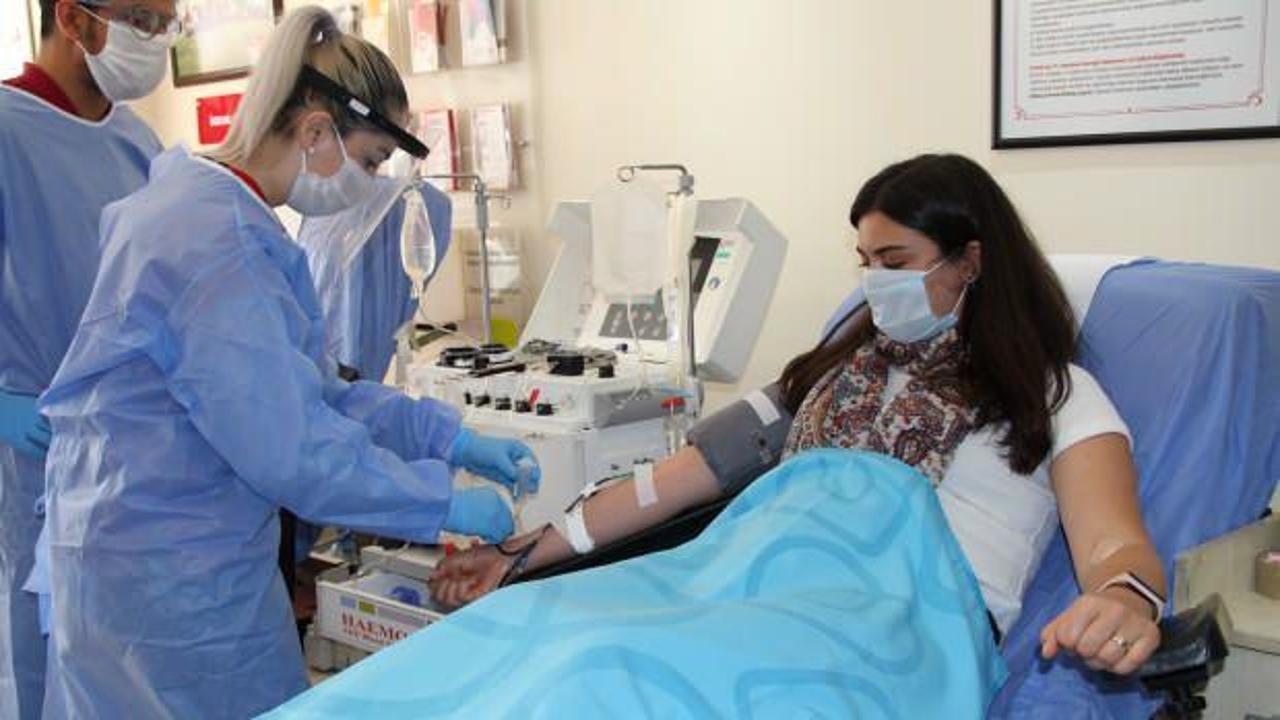 Koronayı atlatan hemşire plazma bağışı yaptı