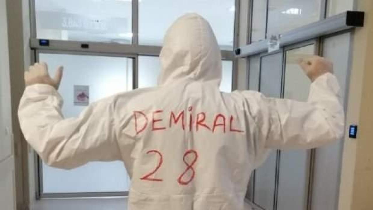 Merih Demiral'dan sağlık çalışanlarına destek