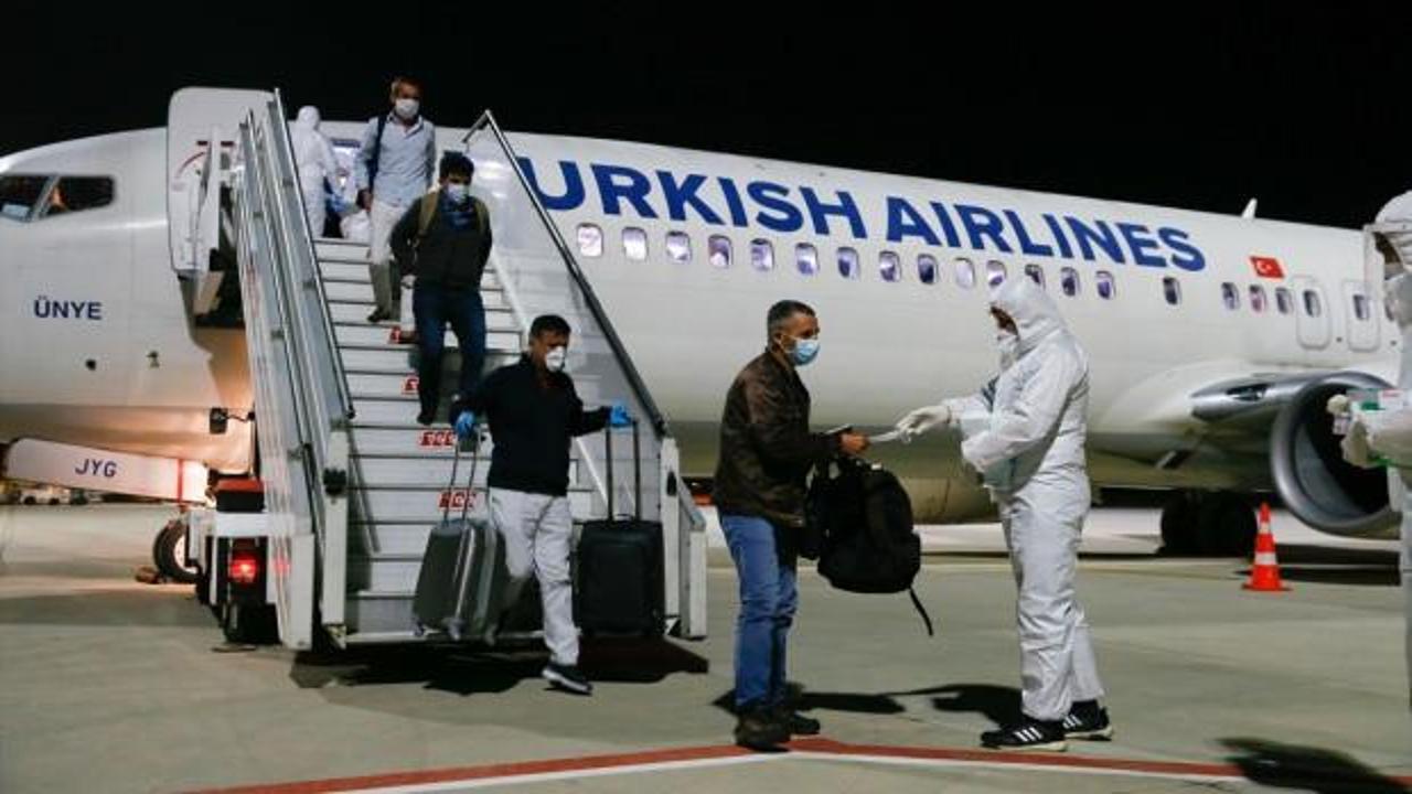  Nijerya ve Gana'dan 133 Türk vatandaşı İzmir'e getirildi 