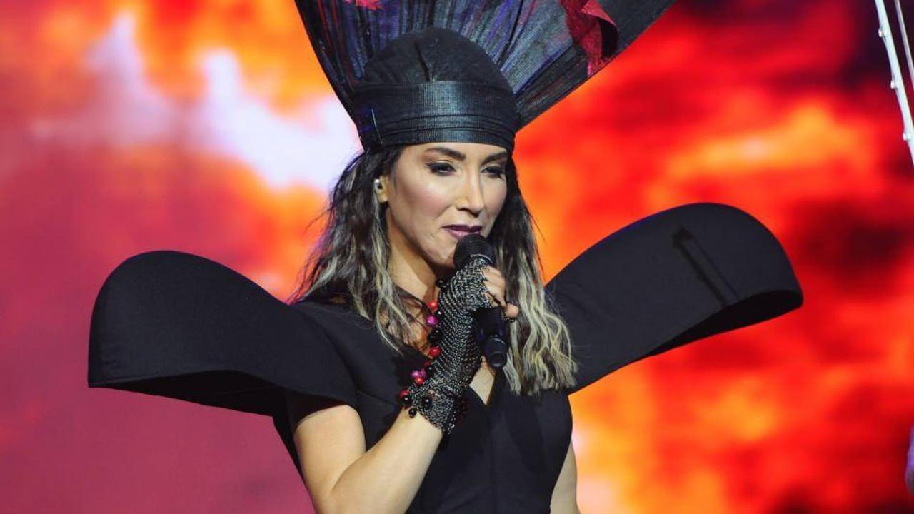 Hande Yener'in takıntılı hayranı, ünlü şarkıcının evine girdi