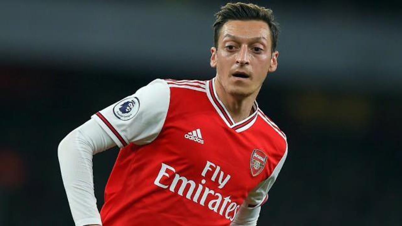 Mesut Özil'in menajerinden transfer açıklaması