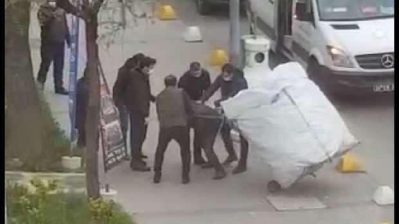 İstanbul Büyükşehir Belediyesi zabıta ekipleri kağıt toplayan çocuğu darp etti