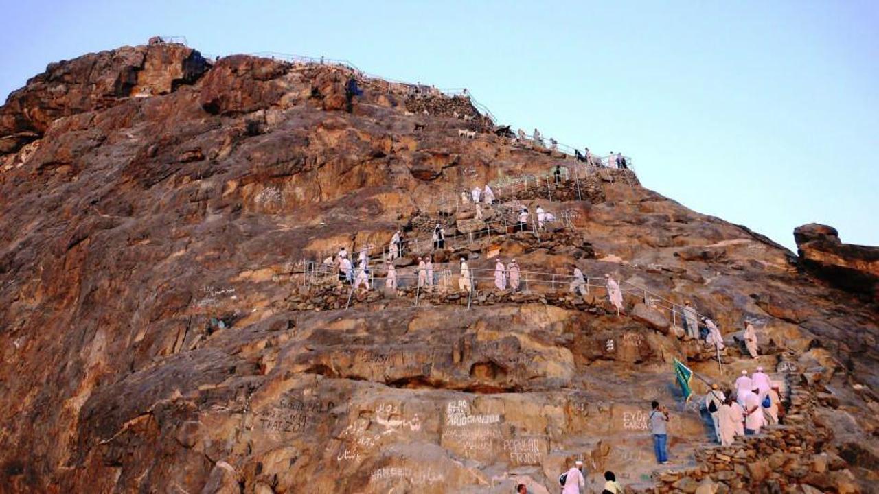 Nur Dağı ve Hira Mağarası: Kur'an-ı Kerim'in ilk ayetleri burada indi