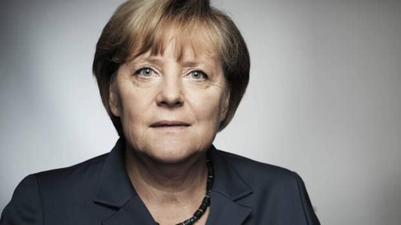 Merkel'in e-postalarının hacklendiği ortaya çıktı