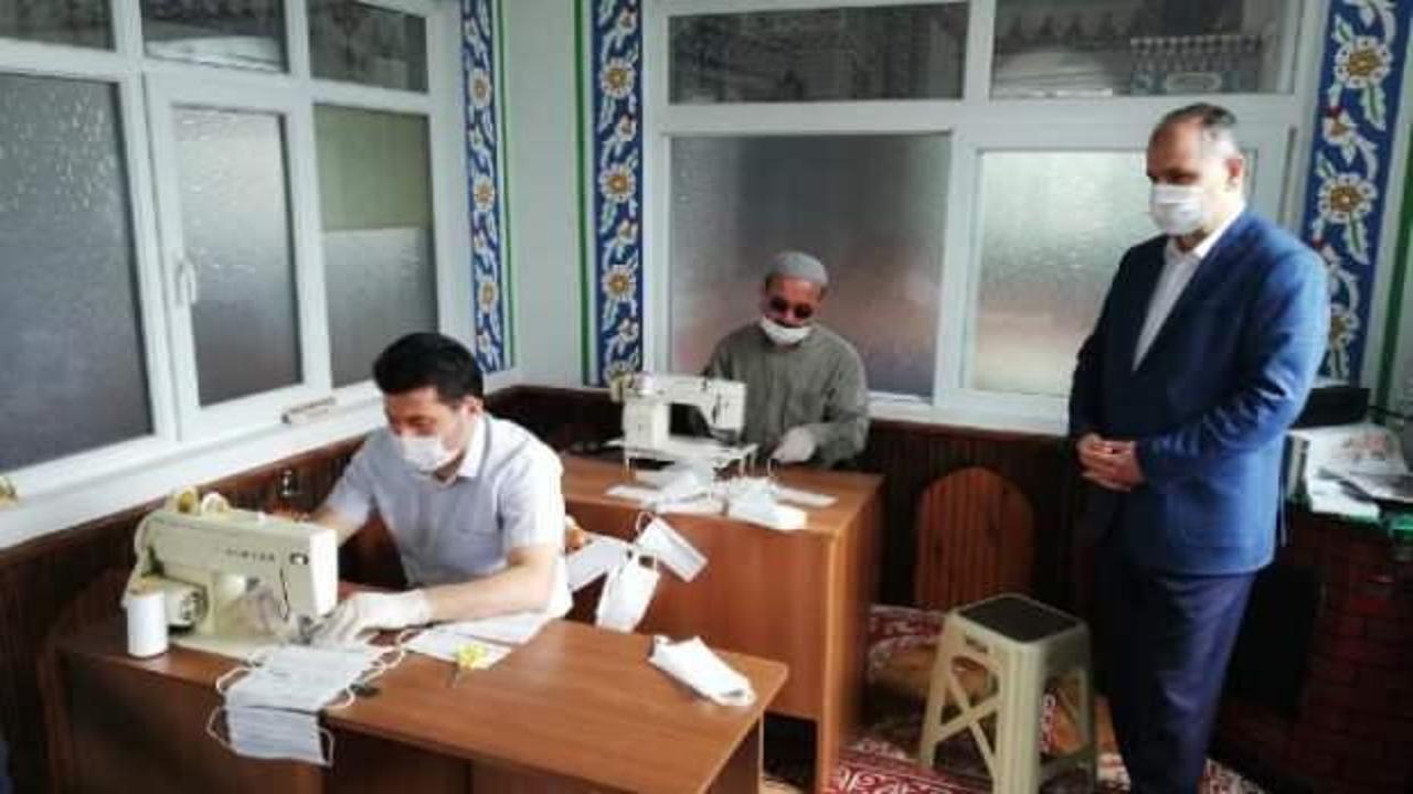 Zonguldak'ta din görevlileri 30 bin maske üretti