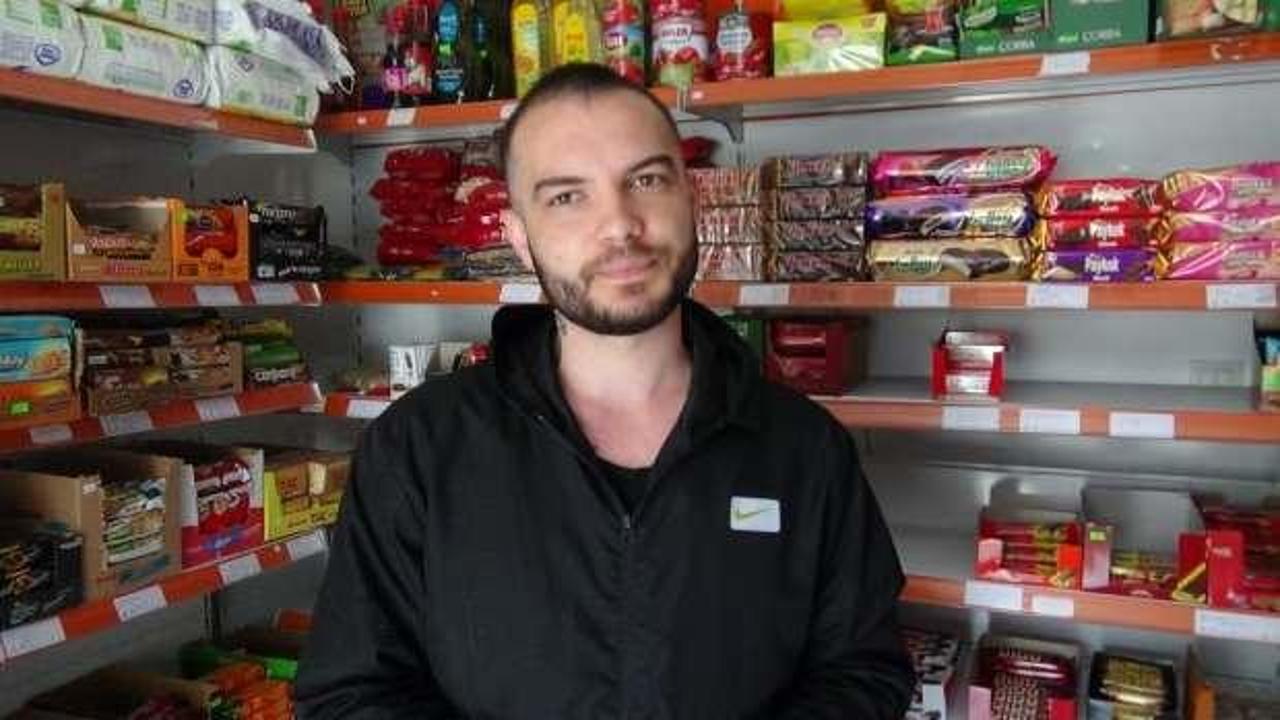 Bakkal bakkal gezip dar gelirli vatandaşların bor&ccedil;larını &ouml;dedi