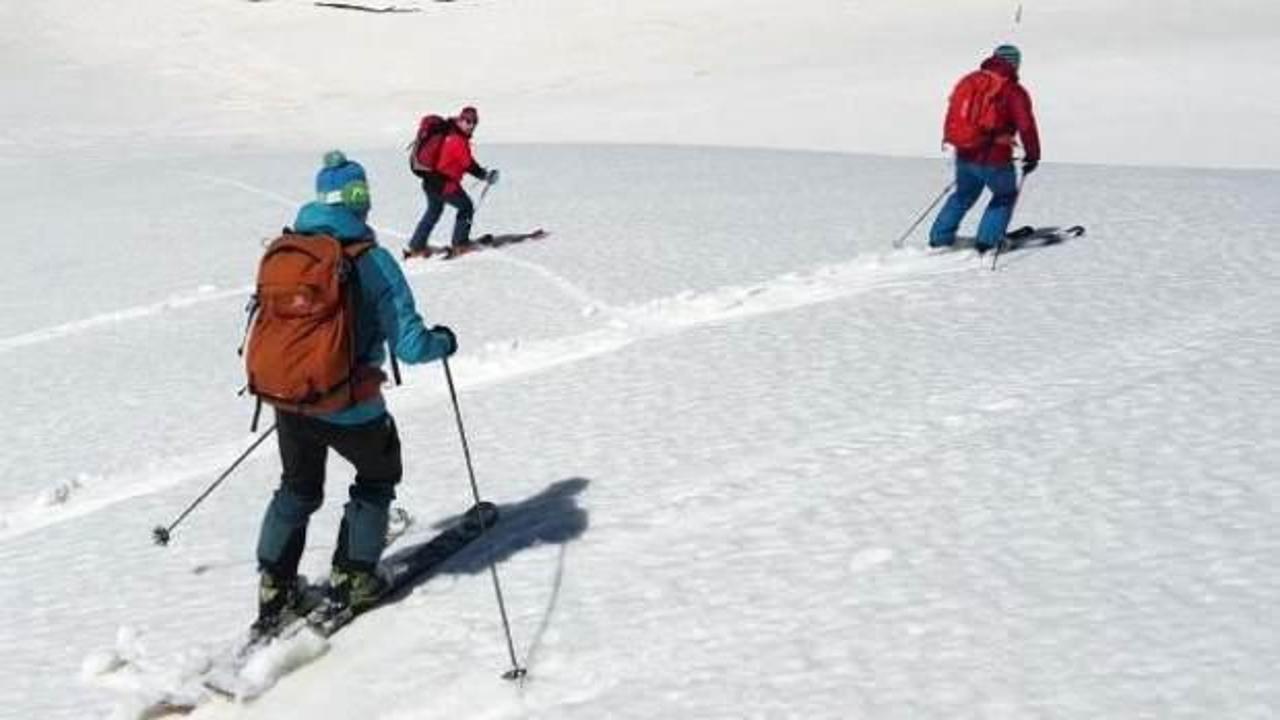Erzurum'da mayıs ayında 'kayak' keyfi