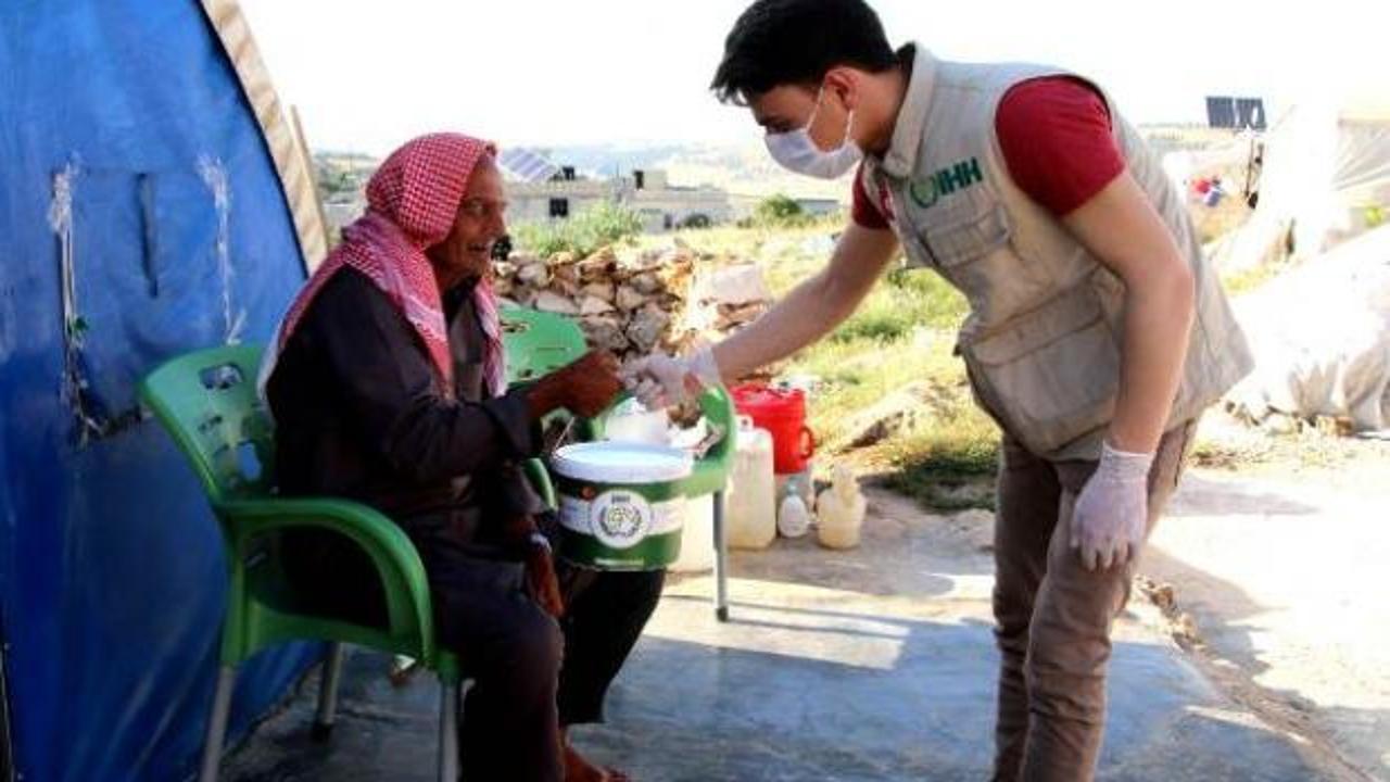 İHH'den İdlib’de 200 bin kişiye iftar yemeği