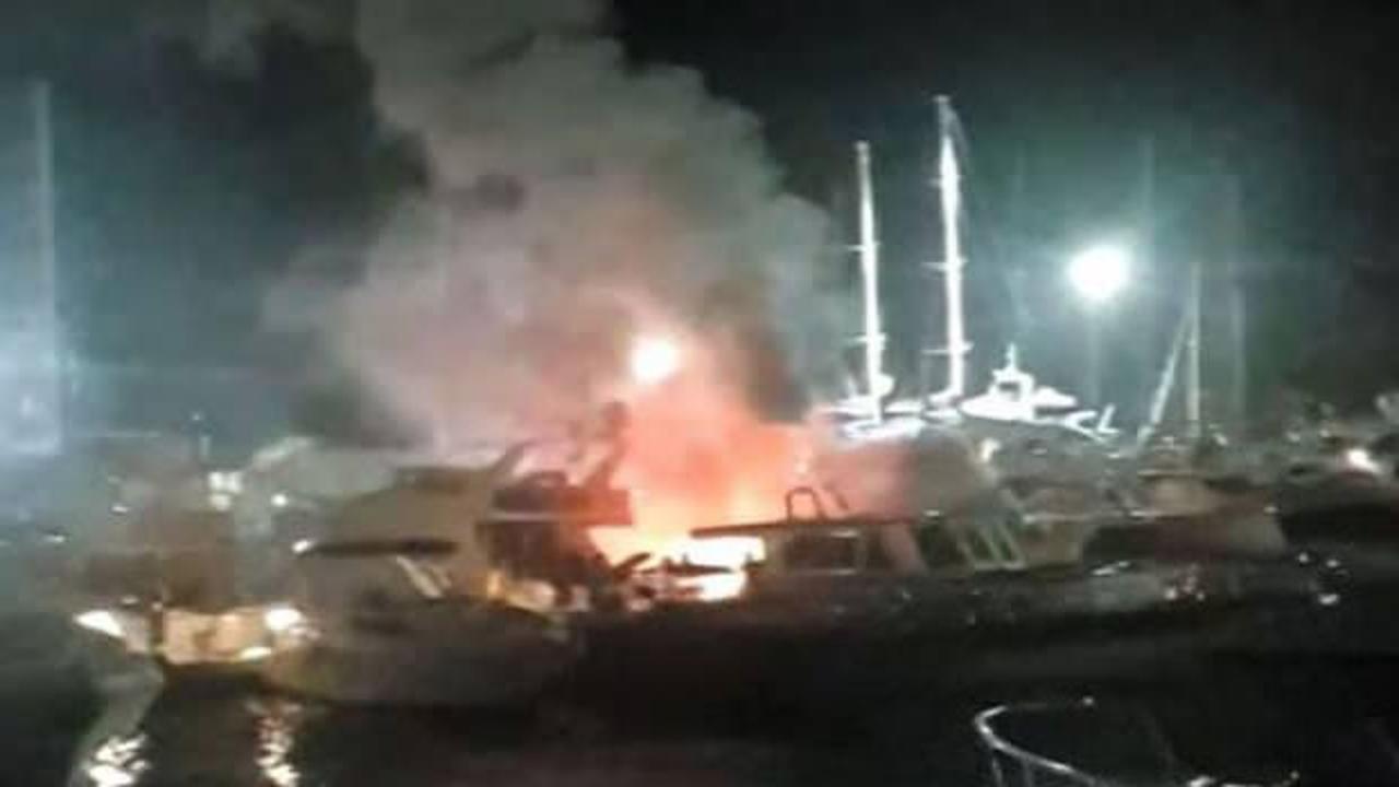 Marinada demirli teknede çıkan yangın korkuttu