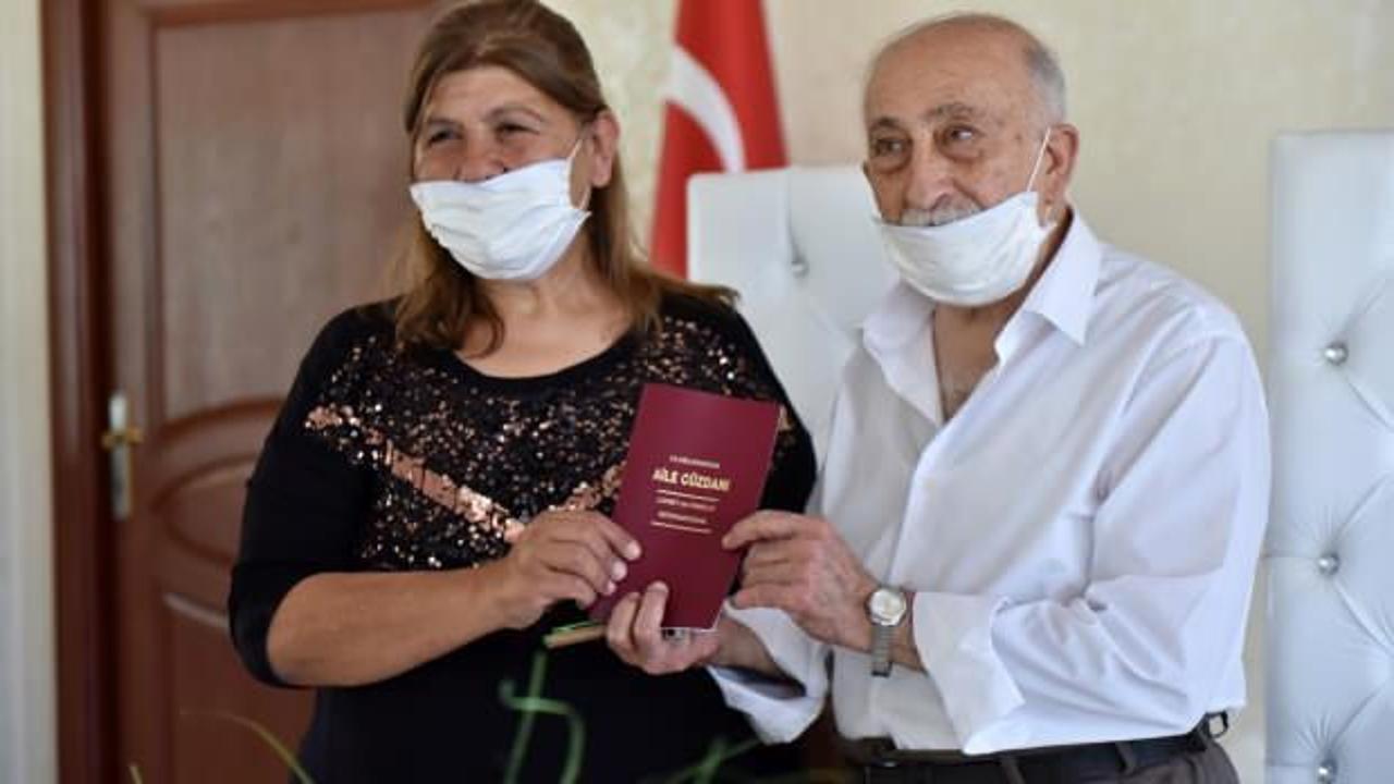Türkiye'nin kibar tavrıyla tanıdığı Burhan amca evlendi