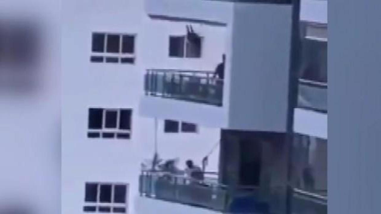 Çocuğu için 8. kattaki balkona salıncak kurdu