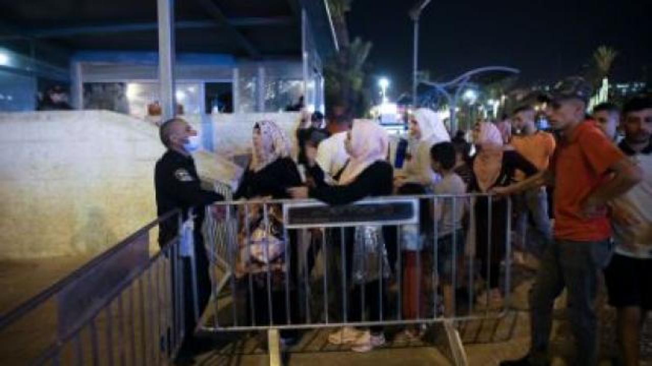 İşgalci İsrail'den Kadir Gecesi’ni Mescid-i Aksa'da geçirmek isteyen Filistinlilere engel