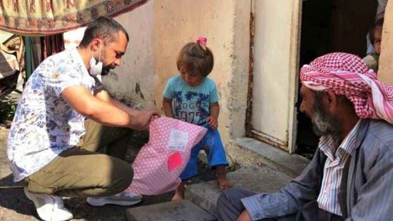 Ramazan &ouml;ğretmen kapı kapı dolaşıp, y&uuml;zlerce &ccedil;ocuğu mutlu etti