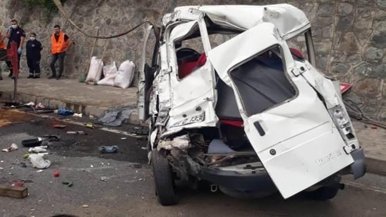  Trabzon'da kamyonun çarptığı minibüsteki öğretim görevlisi kadın öldü  
