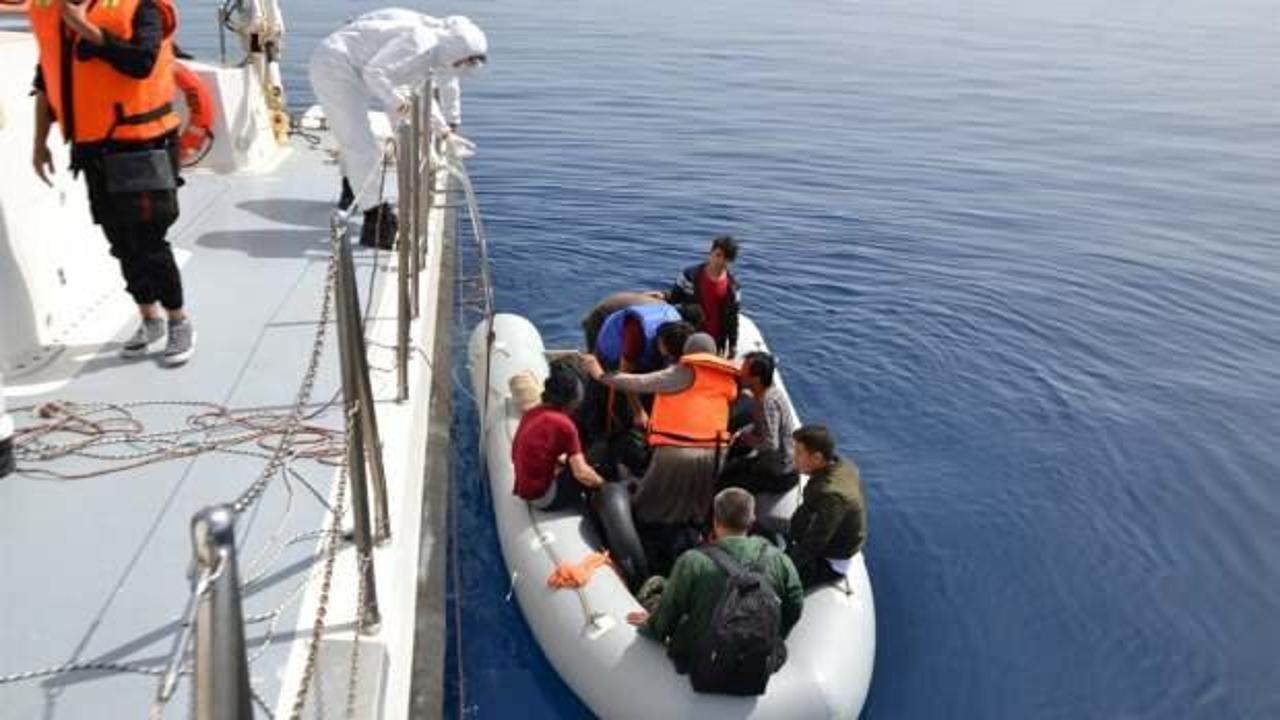 Yunan'ın ölüme terk ettiği 24 sığınmacıyı Sahil Güvenlik kurtardı