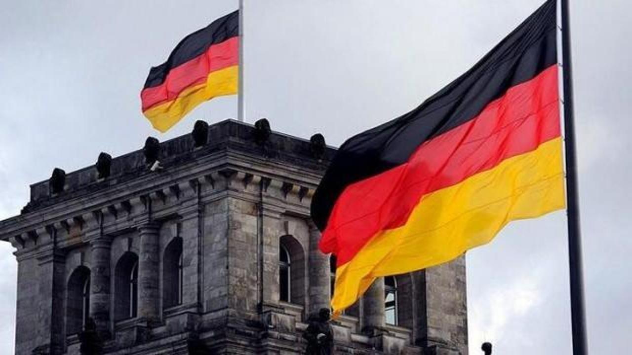 Alman ekonomisi birinci çeyrekte yüzde 2,2 küçüldü