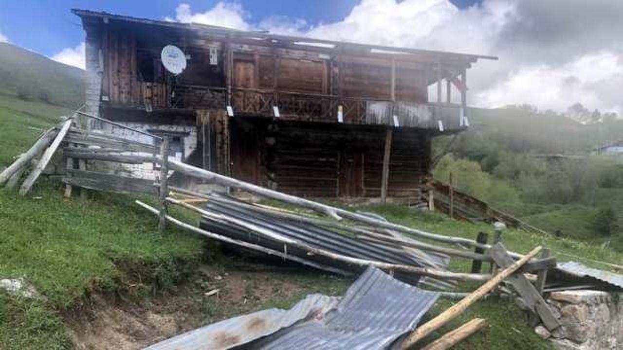 Artvin'de fırtına: 28 ev, 12 ahır ve 24 samanlık hasar gördü!