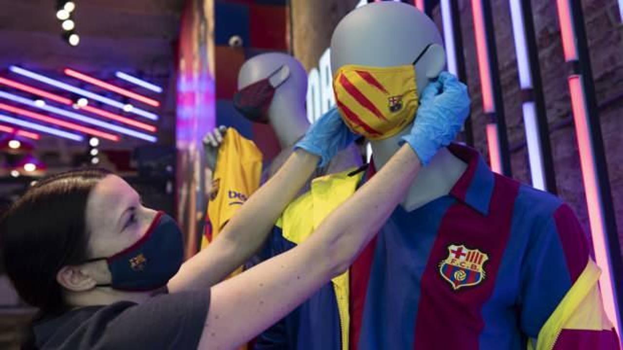 Barcelona, logolu maske satışına başladı