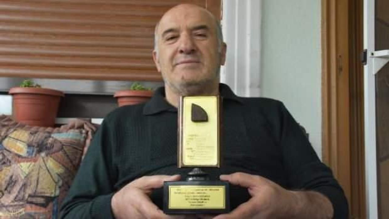 Bulduğu g&ouml;k taşını tam 31 yıldır saklıyor