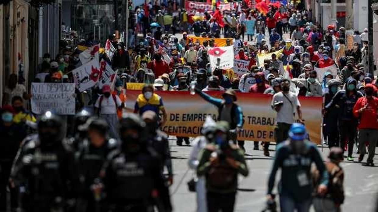Ekvador'da korona kesintileri nedeniyle protestolar başladı