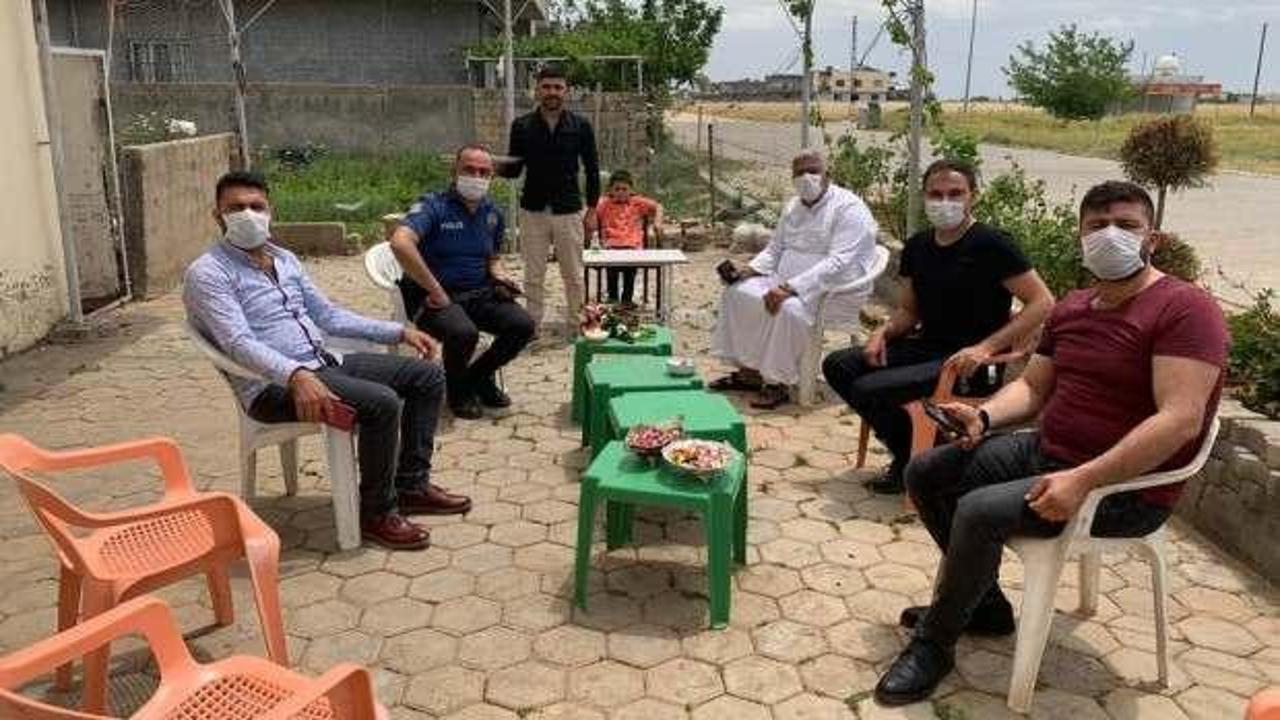 Kavga ihbarına giden polislere bayram s&uuml;rprizi