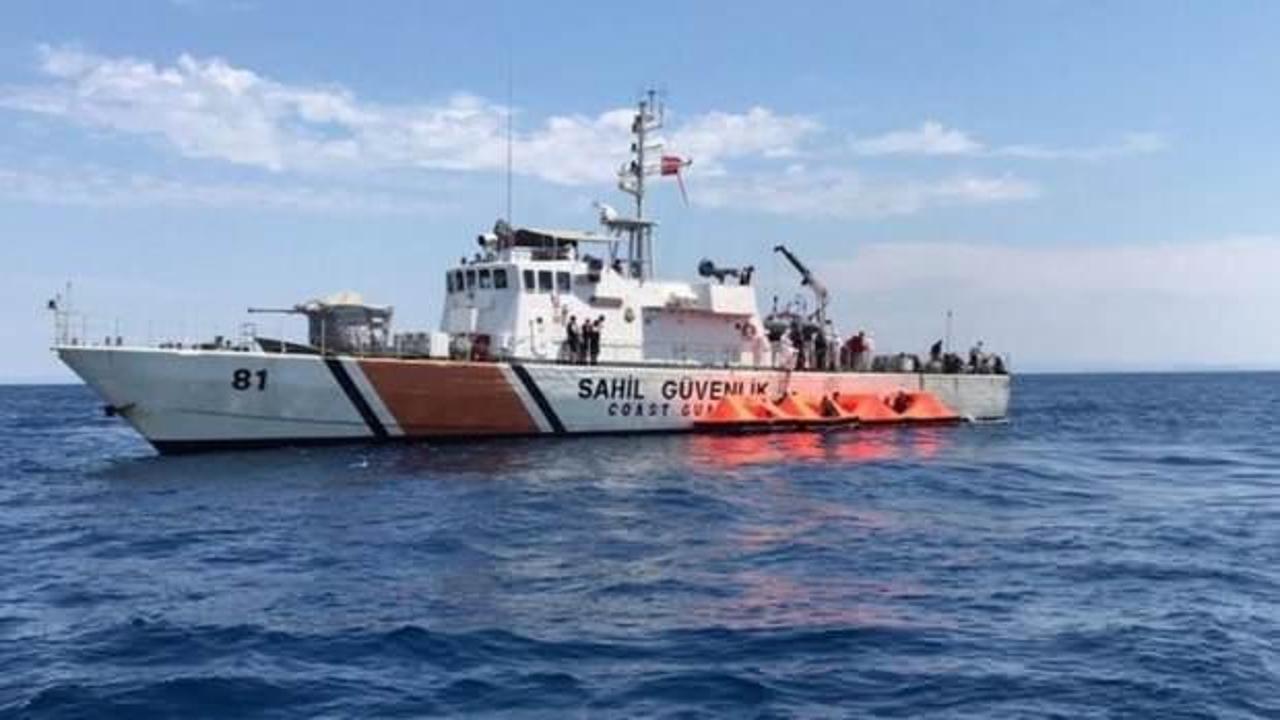 Türk kara sularına bırakılan 72 sığınmacı kurtarıldı