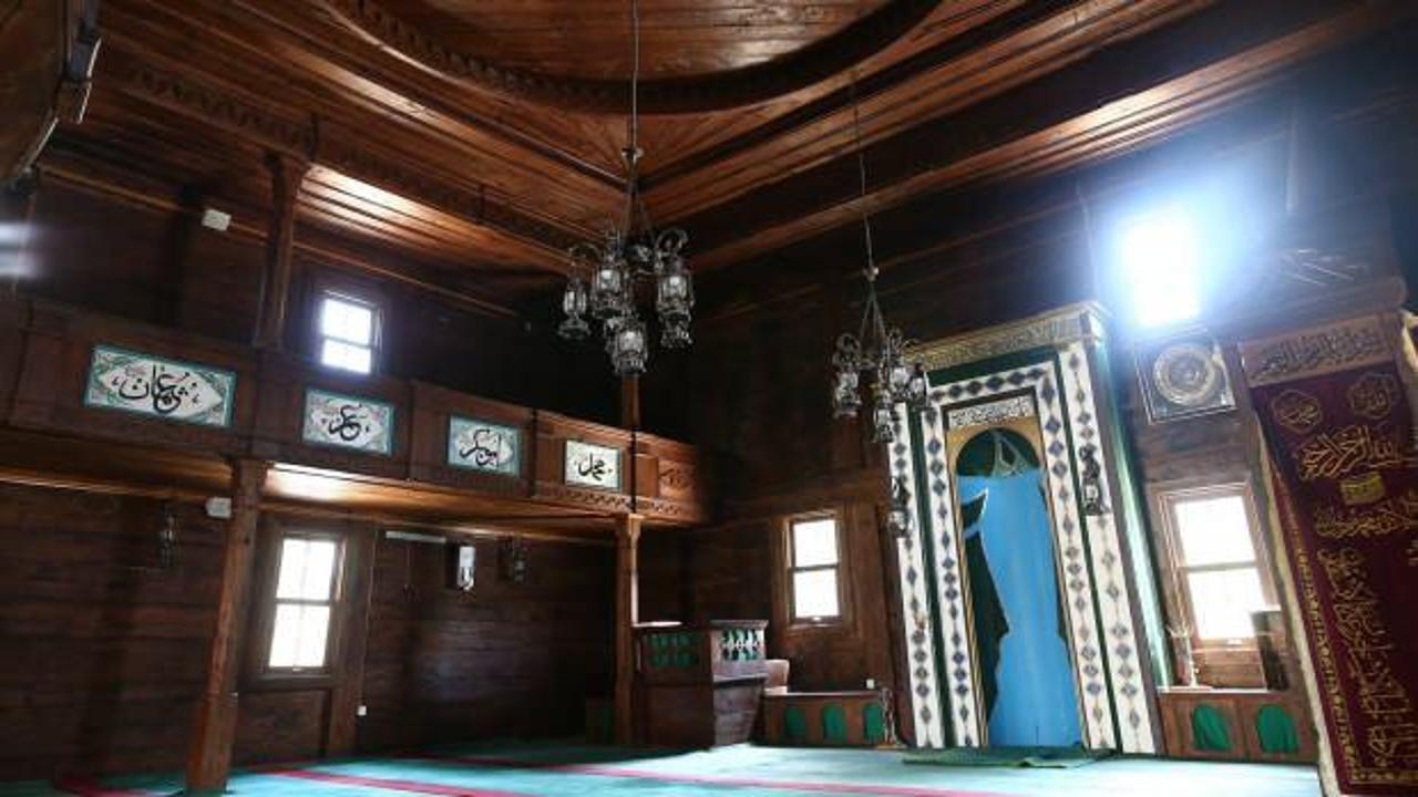 136 yıllık 'çivisiz cami' görenleri hayrete düşürüyor