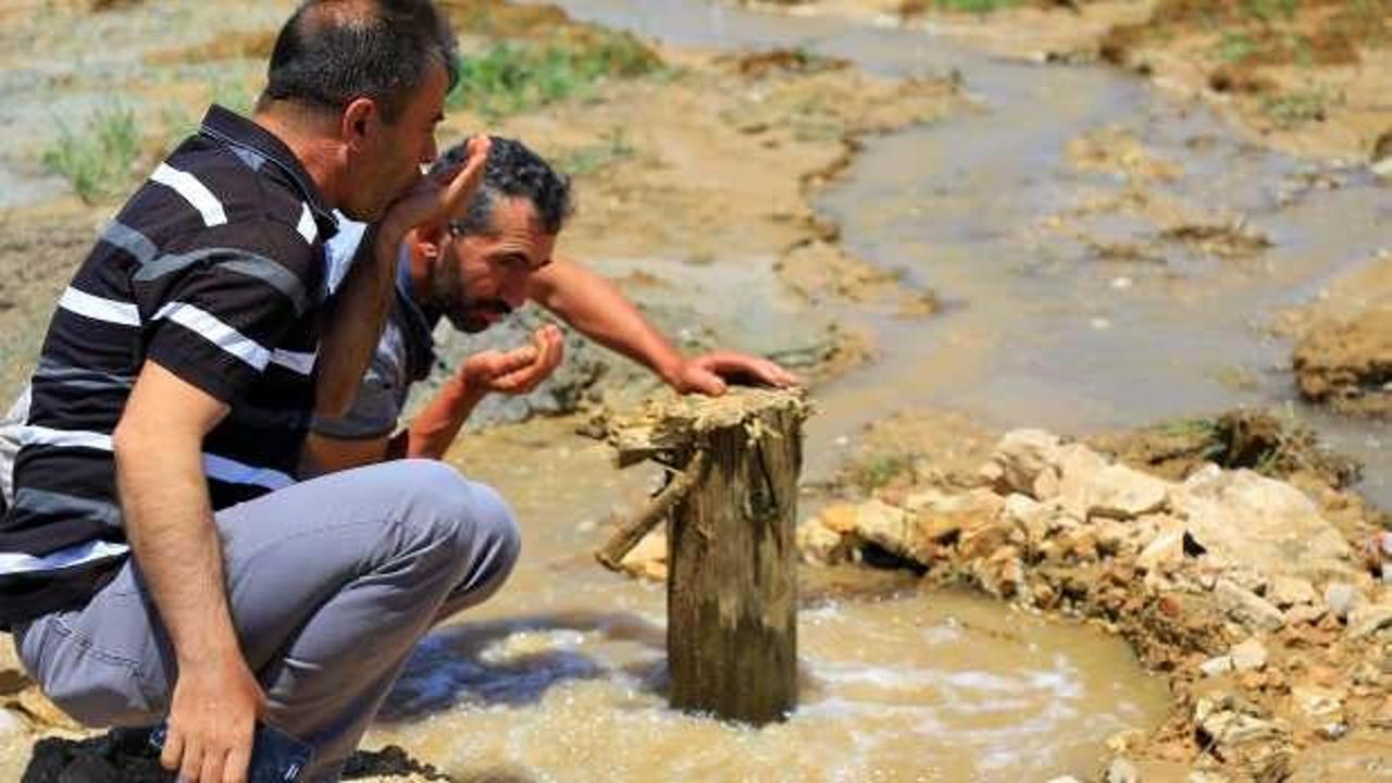 Bah&ccedil;eye sondaj vurdurdu, doğal maden suyu &ccedil;ıktı