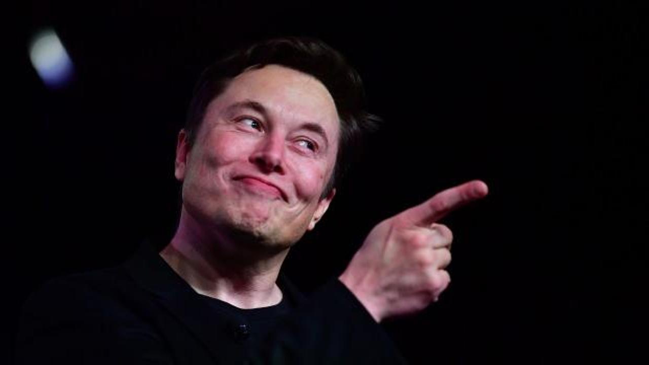 Elon Musk tweetleriyle Jeff Bezos'u hedef aldı