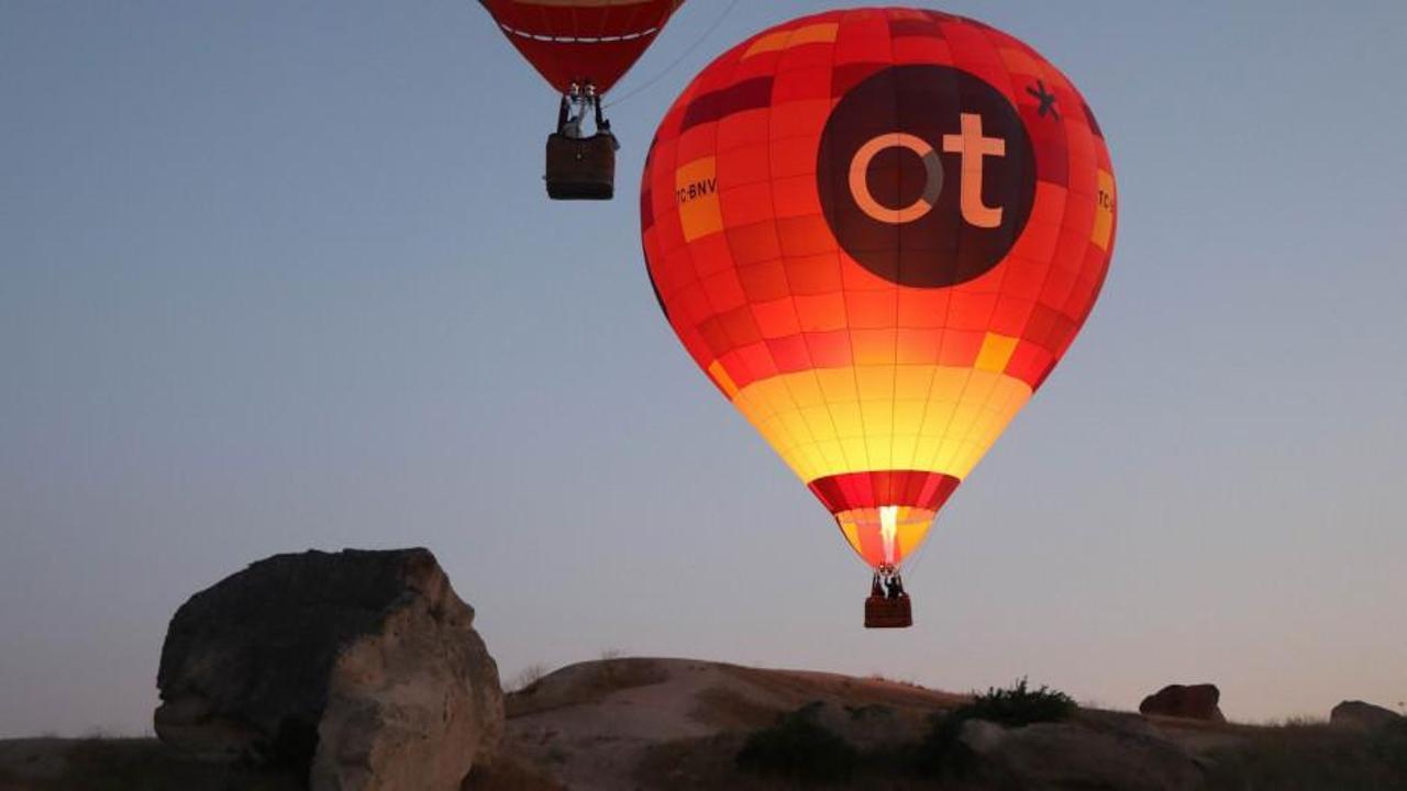 Kapadokya'da gökyüzü balonlarına kavuştu