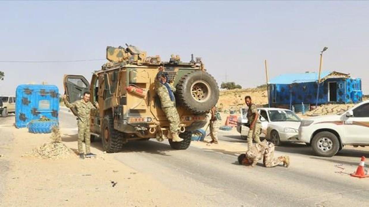 Libya ordusu Hafter milislerinin terk ettiği Beni Velid kentine girdi