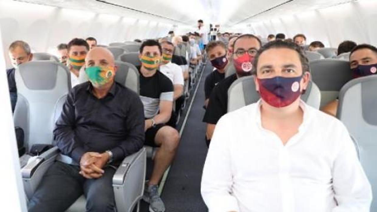 Alanyaspor ve Antalyaspor aynı uçakla yola çıktı
