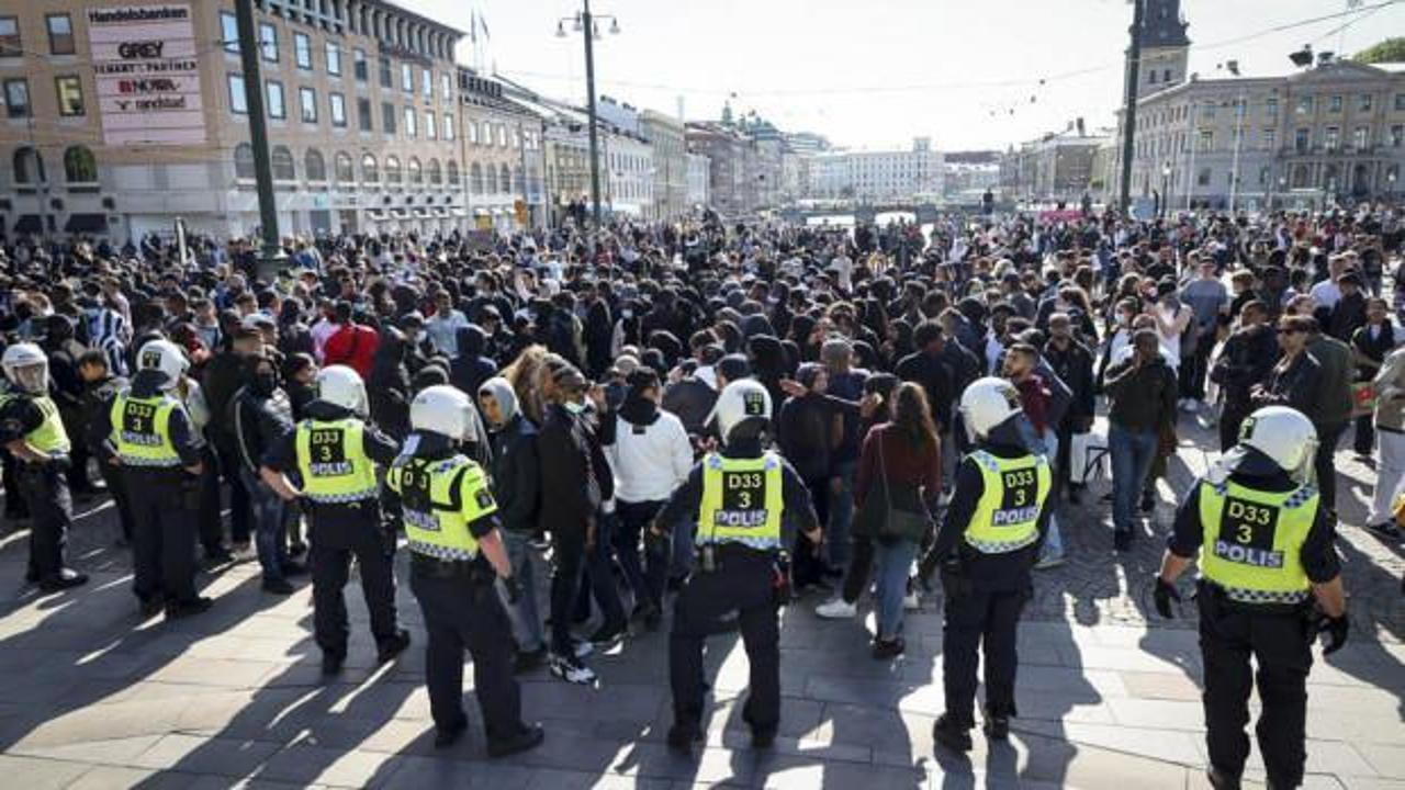 İsveç'teki Floyd protestolarında 30 araç ateşe verildi