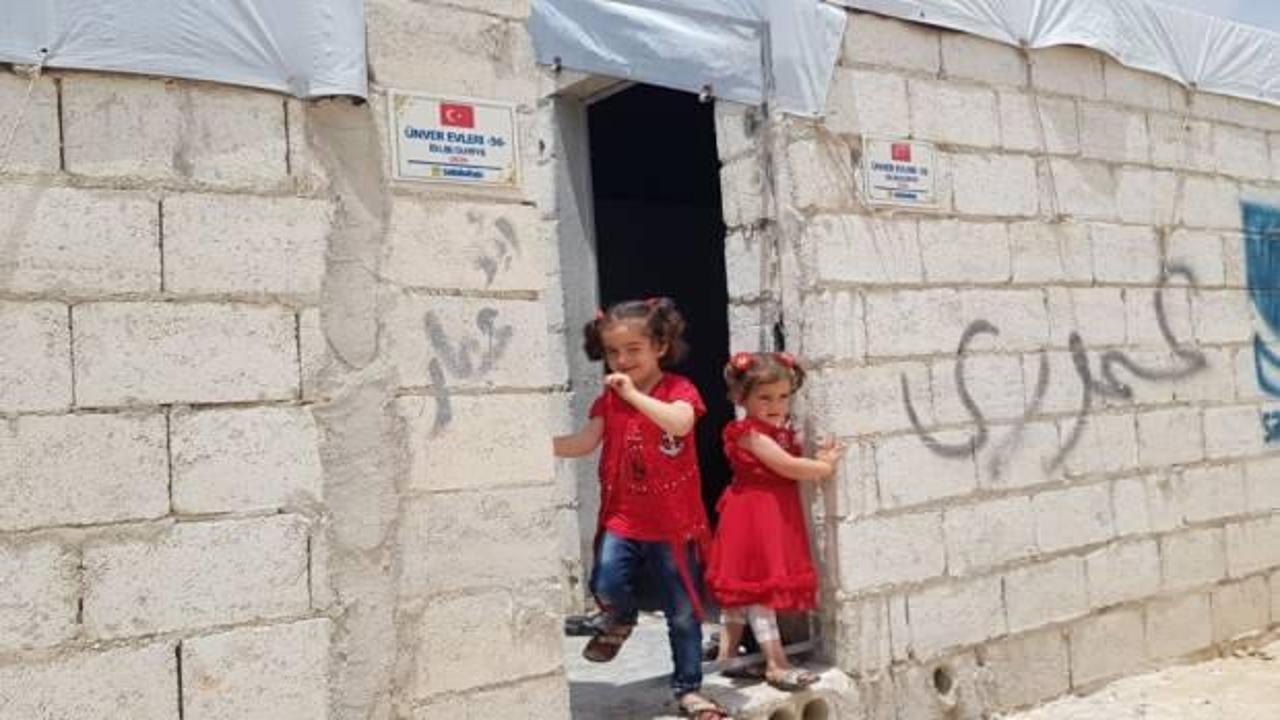 Sadakataşı İdlib’de briket ev açılışlarını sürdürüyor
