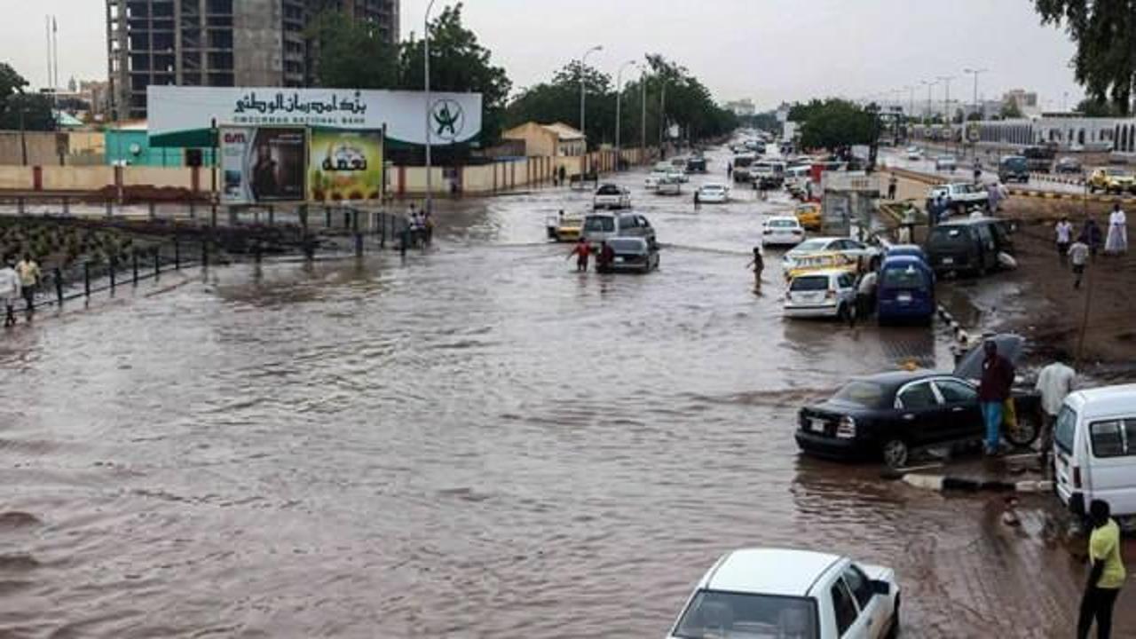 Sudan'da bir araç sele kapıldı: 3 ölü, 1 kayıp
