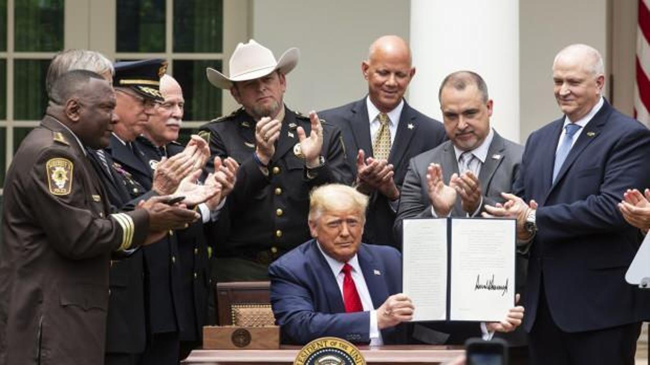 ABD Başkanı Trump 'polis reformu' kararnamesini imzaladı