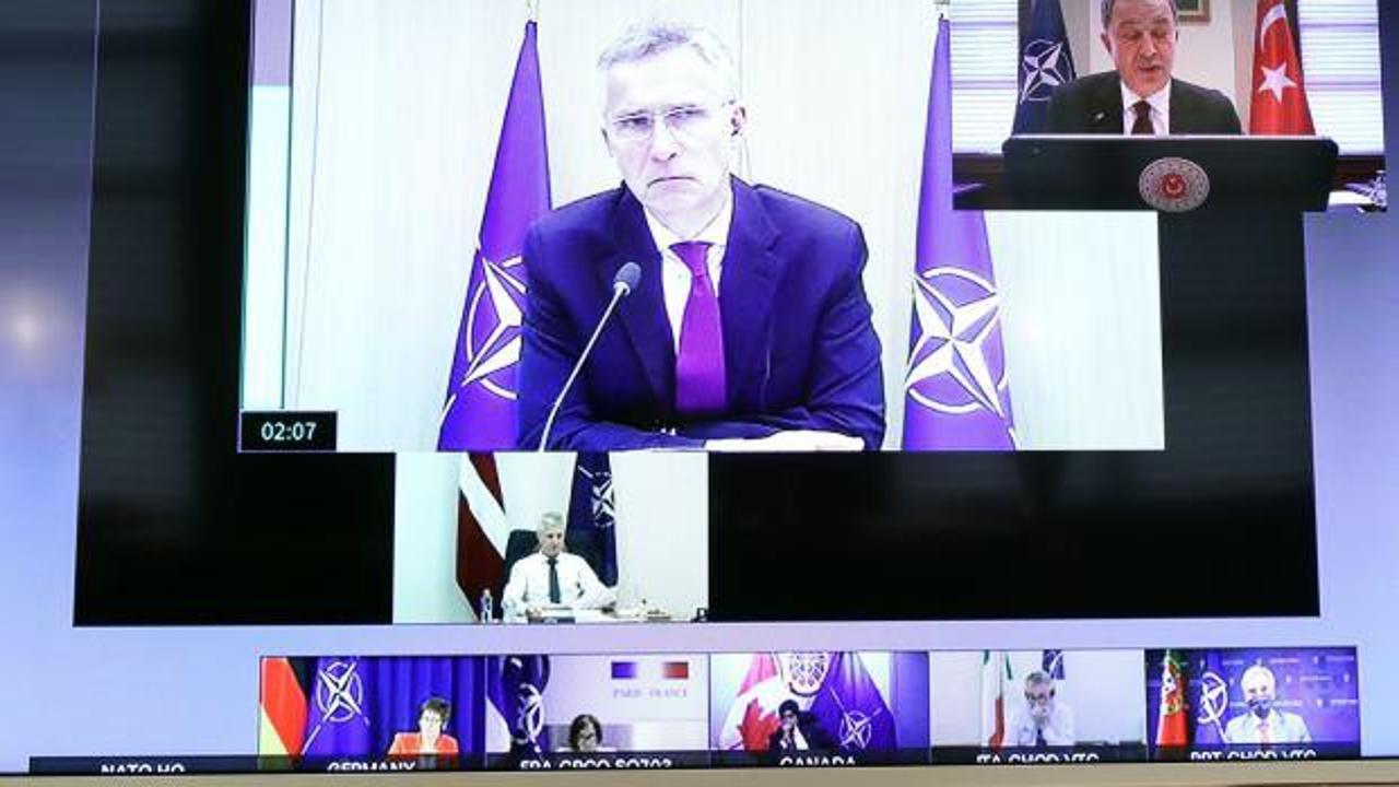 Bakan Akar, 30 NATO ülkesinin bakanlarıyla görüştü