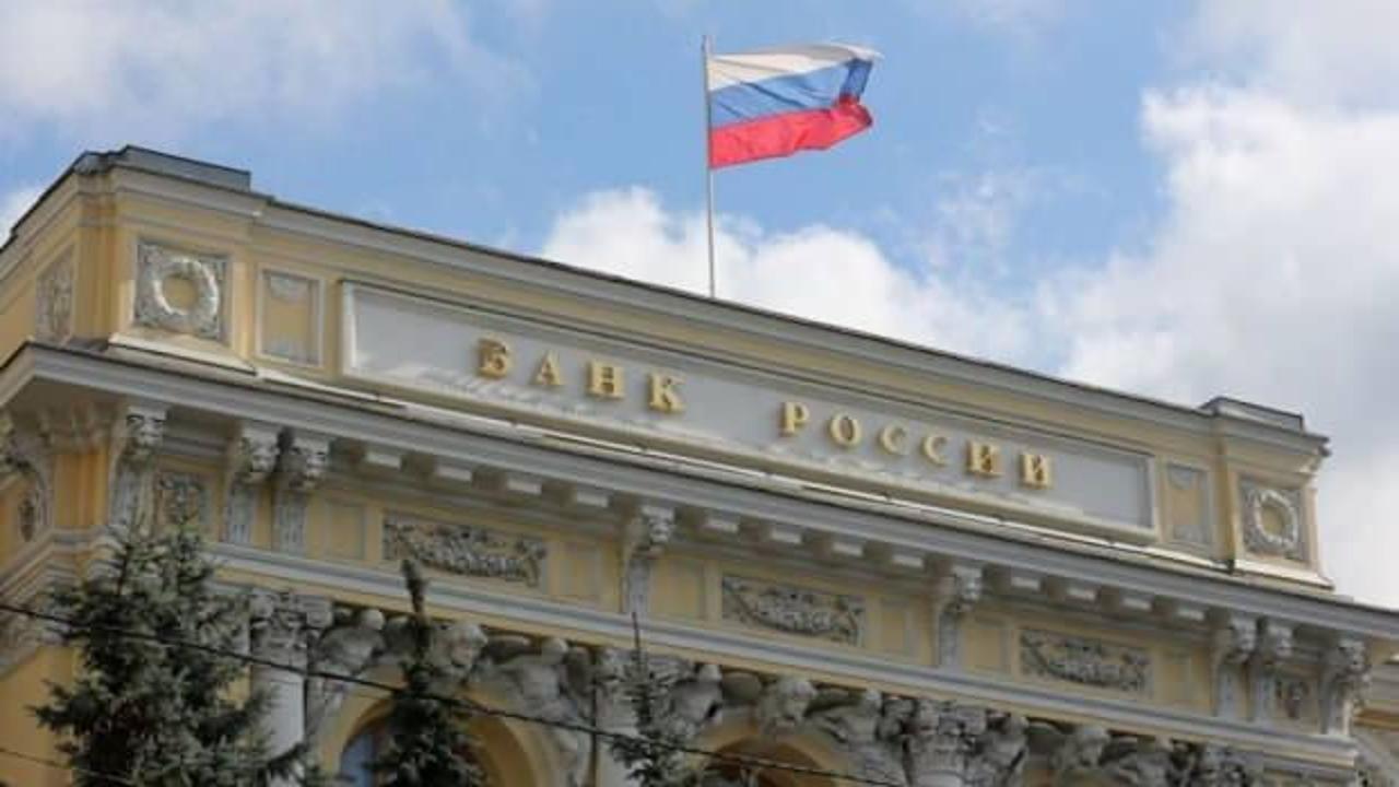 Rusya Merkez Bankası faizi tarihin en düşük seviyesine çekti