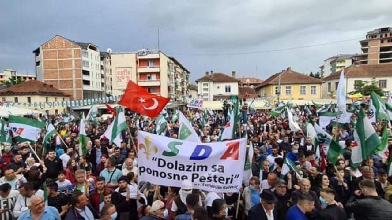 Sırbistan sandık başına gidiyor: Boşnak partiler Türk bayrağı için yarışıyor