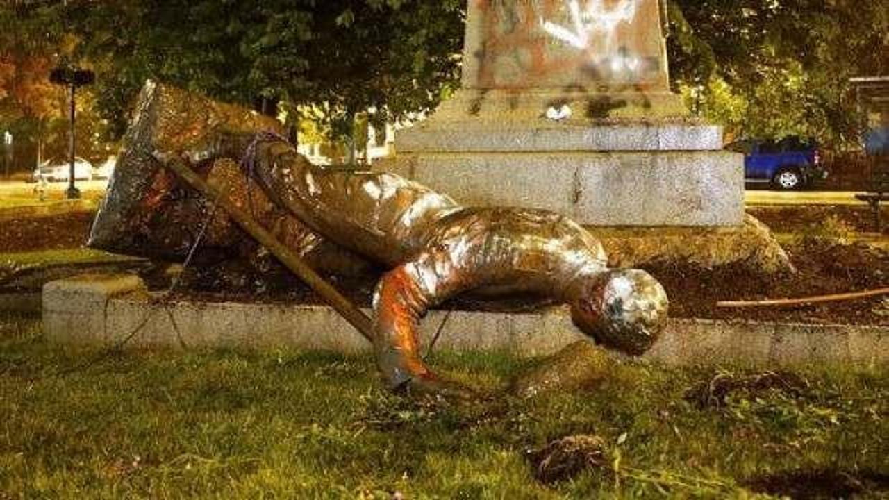 ABD'de Floyd öfkesi: Konfederasyon ordusu heykelini yıktılar