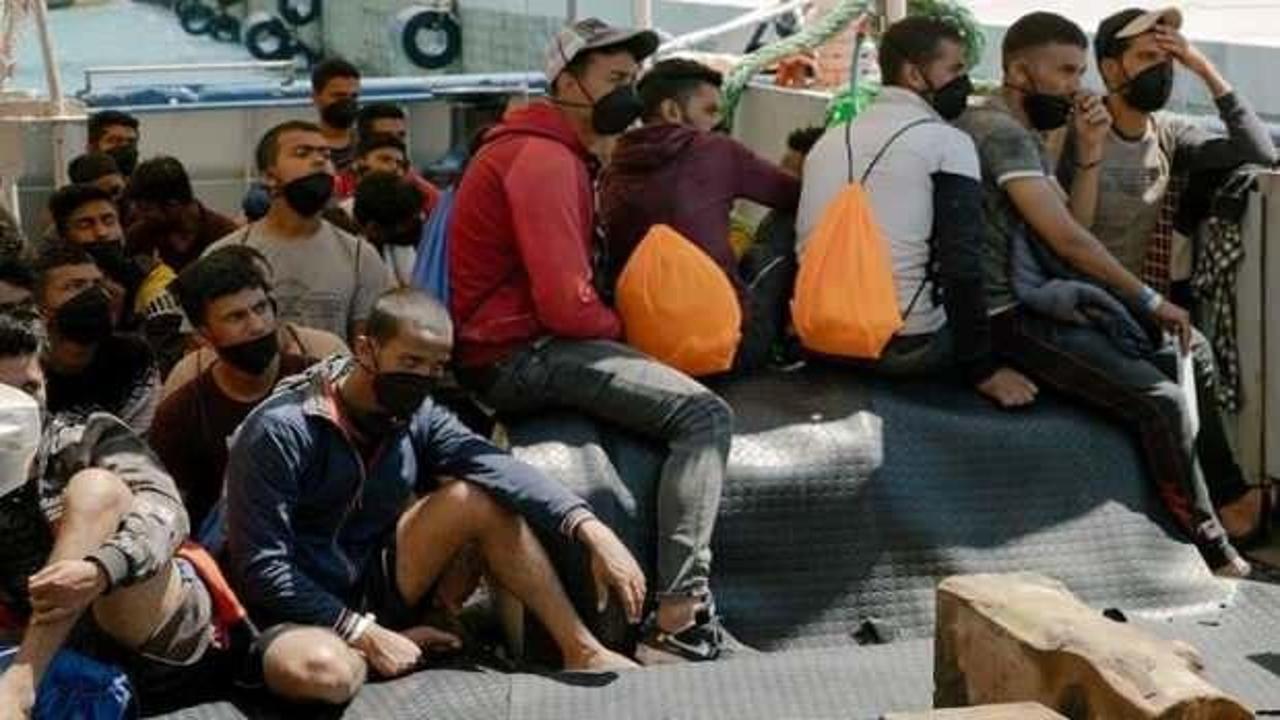Akdeniz'de kurtarılan göçmenlerde koronavirüs tespit edildi