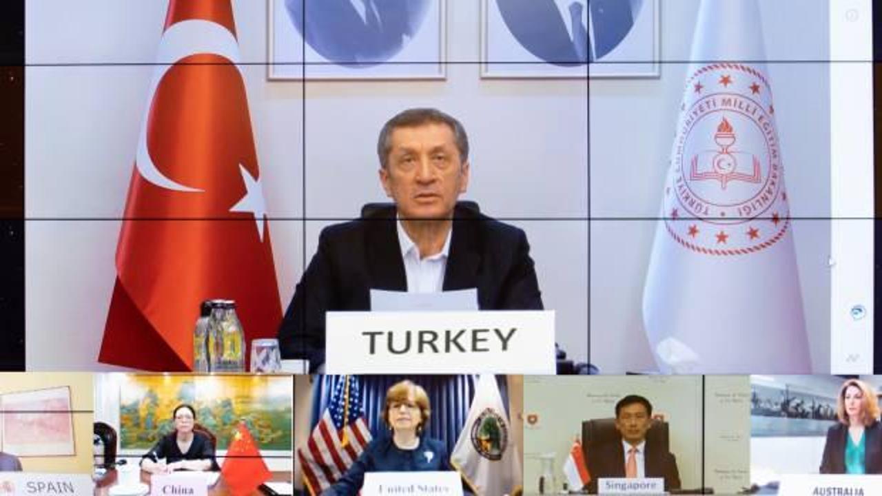 Bakan Selçuk, Türkiye'nin Kovid-19 tecrübelerini G20 ülkelerine anlattı