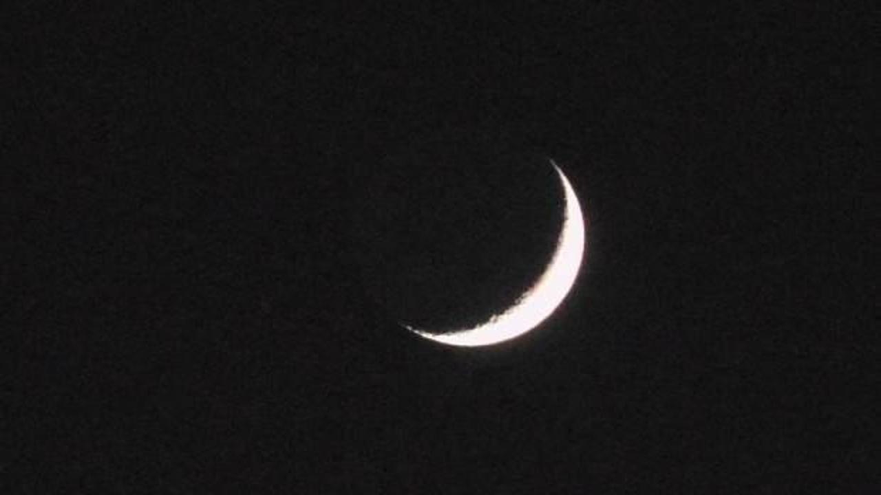 Bursa'da hilal g&ouml;renleri kendine hayran bıraktı